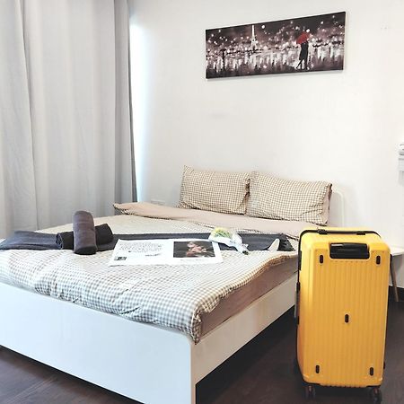 Almas Suites Poolview Netflix 100Mbps Bystay Nusajaya  Exterior foto